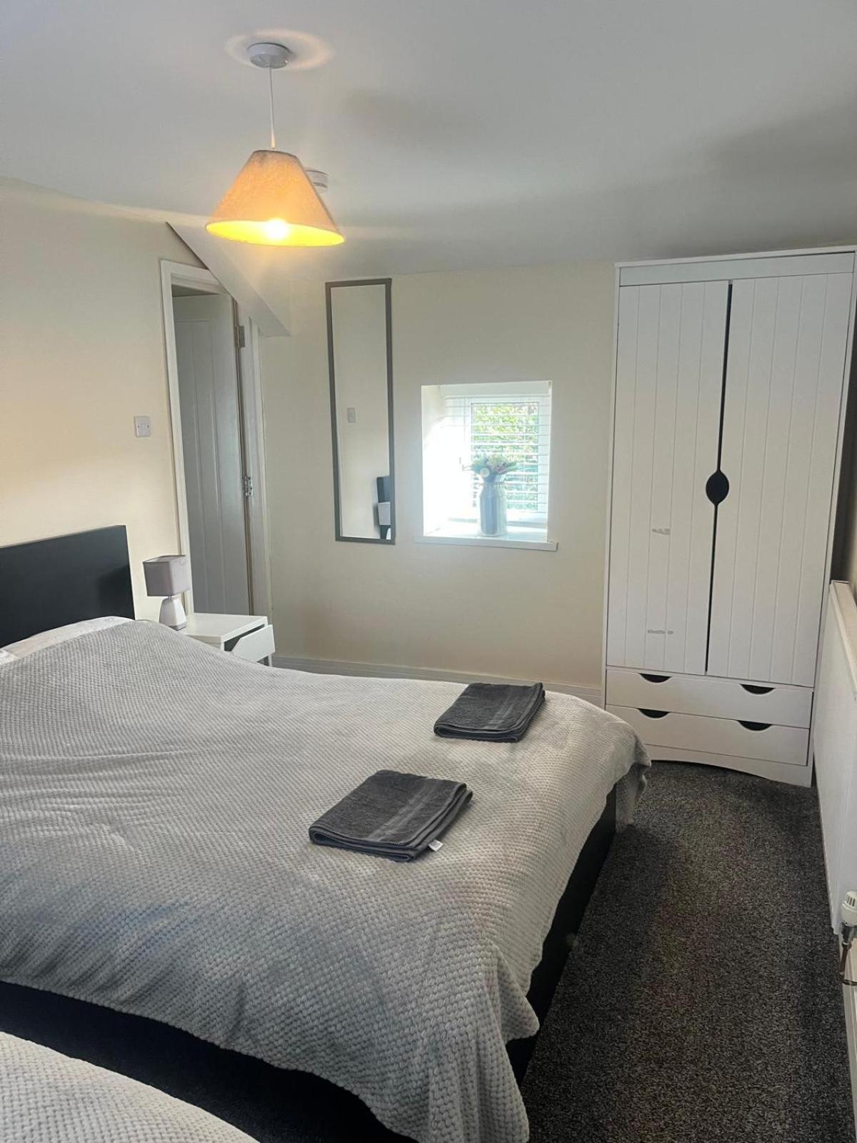 Appartamento Rj S House Merthyr Tydfil Esterno foto