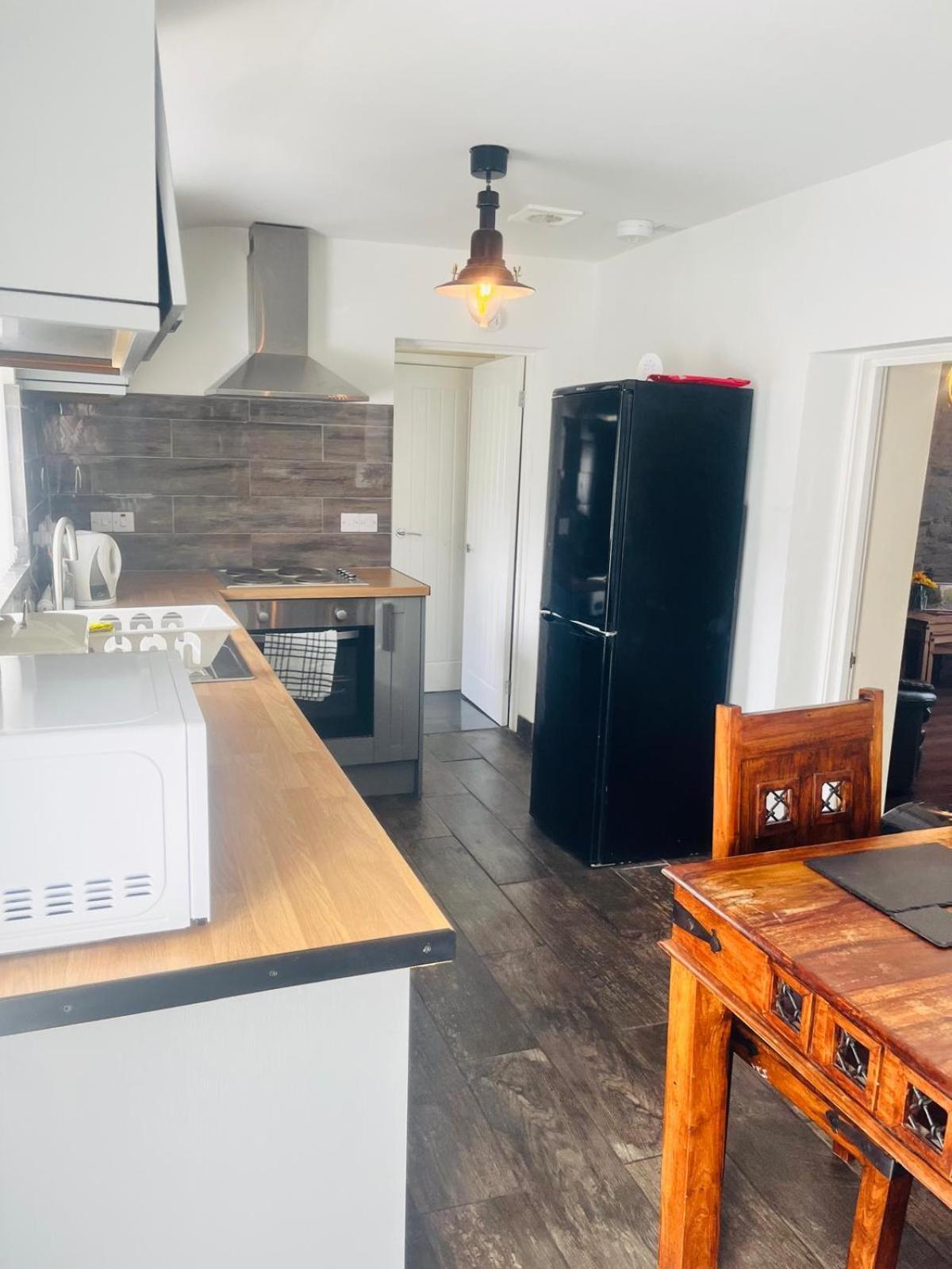 Appartamento Rj S House Merthyr Tydfil Esterno foto
